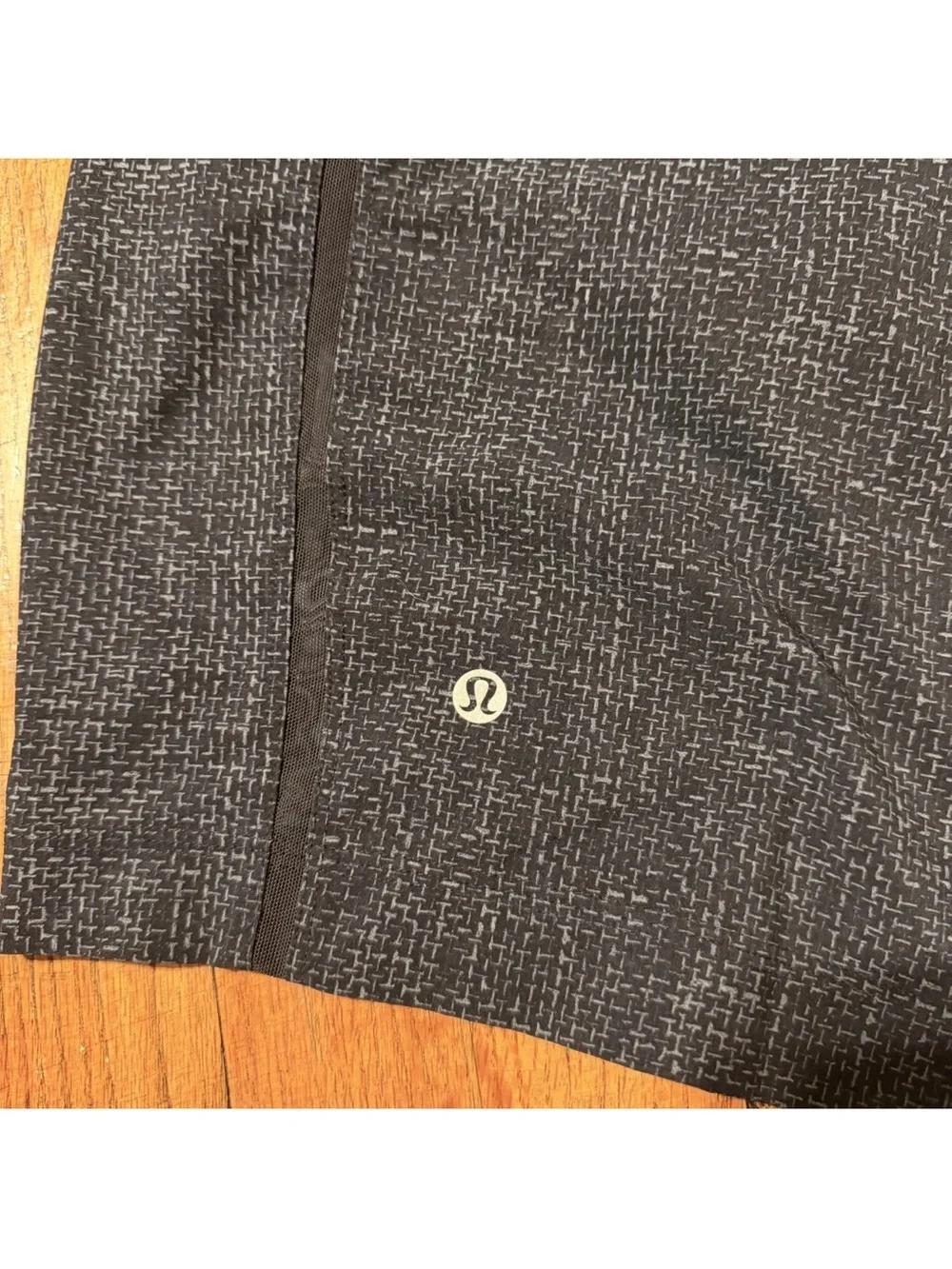 Lululemon Pace Breaker 9” Inseam Mens Shorts Training Navy Sz M, lined